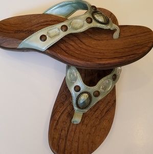 Vionic Orthaheel Carla II Sandals